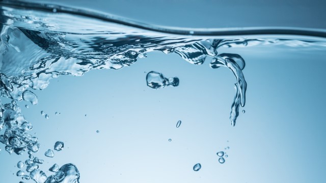 water 640x360