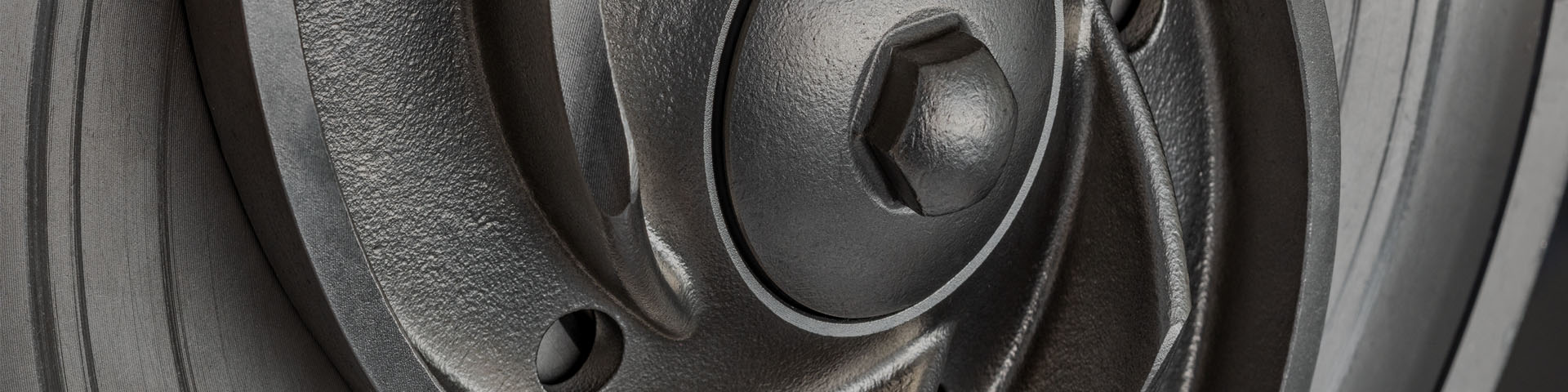 Pumps_close_up_hero_1920X480.jpg